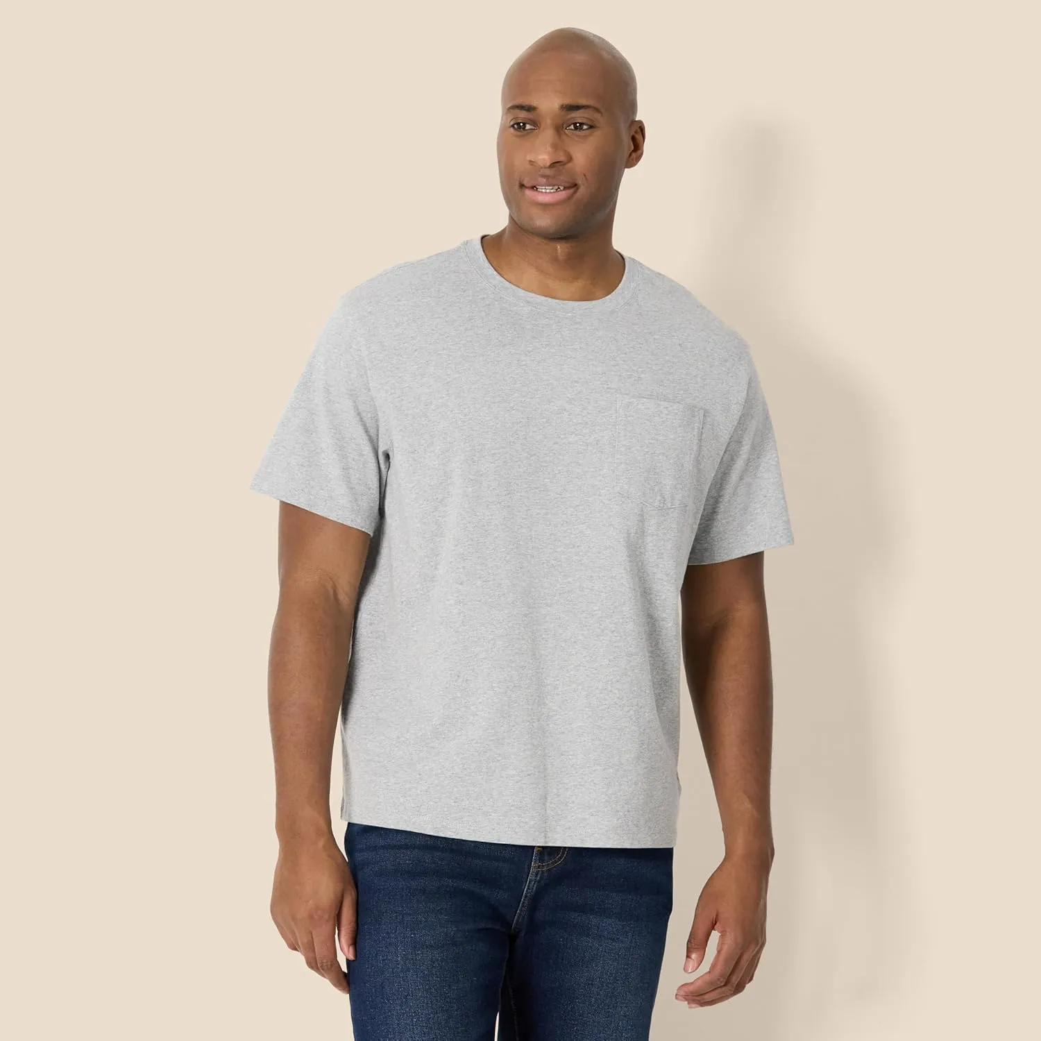 Amazon Essentials Men's Relaxed-Fit Heavyweight Cotton Pocket T-Shirt